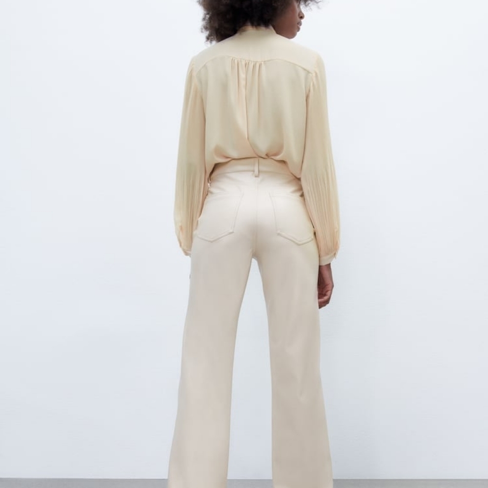 NWOT ZARA Ecru faux leather Mid Rise Straight Leg Pants Size 2 - Picture 3 of 15